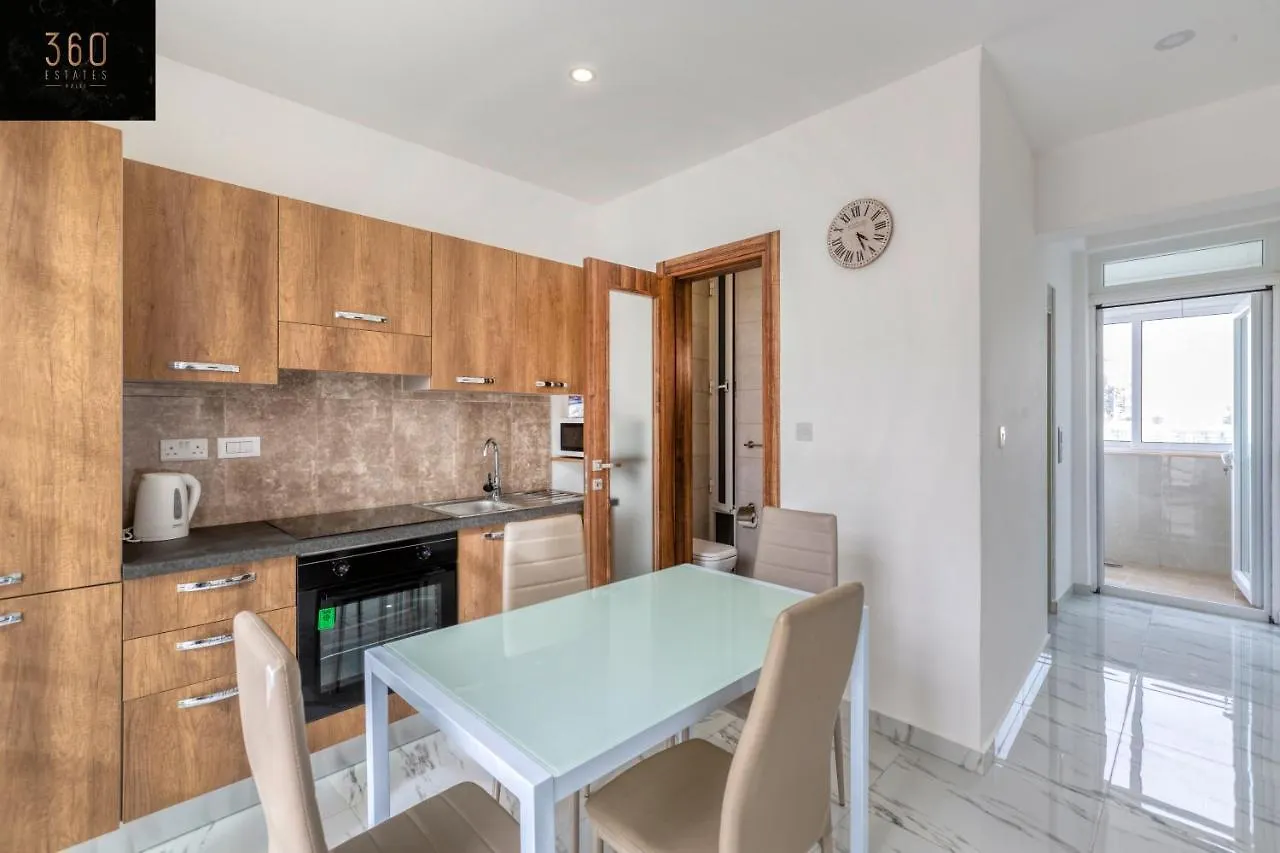 Duplex Penthouse In St. Julian'S With Views & Bbq By 360 Estates Apartment Sliema Malta